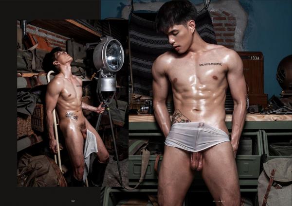 Tight-01--Arm-Akkharat